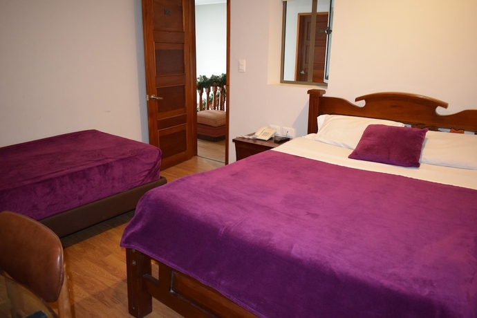 Imagen de la habitación del Hotel Sion Santafe. Foto 12