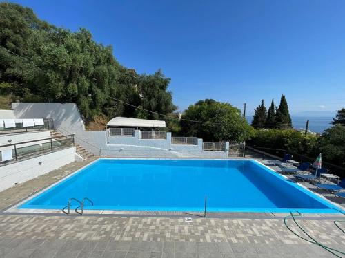 Imagen de la piscina del Hotel Siora Leni. Foto 5
