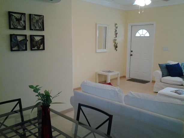 Imagen de los interiores del Hotel Sir Charles Guest House. Foto 6