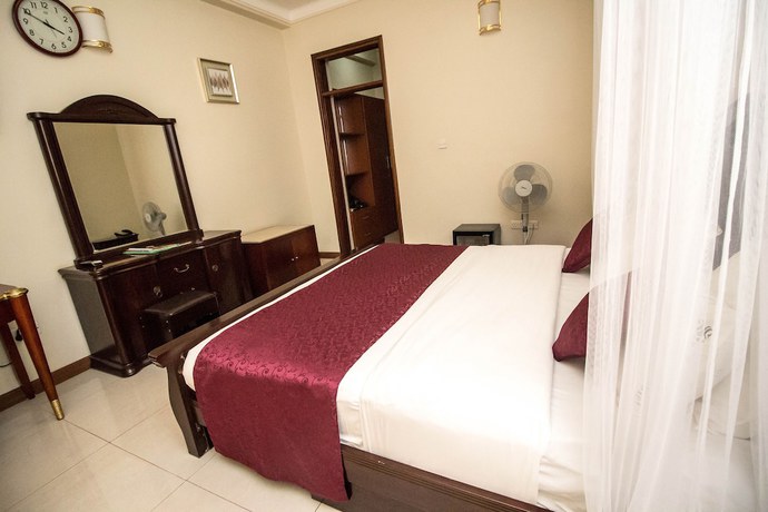 Imagen de la habitación del Hotel Sir Jose. Foto 11