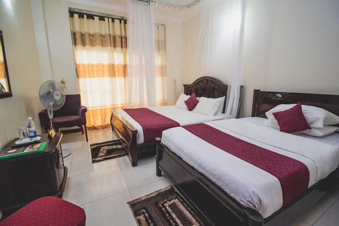 Imagen de la habitación del Hotel Sir Jose. Foto 14