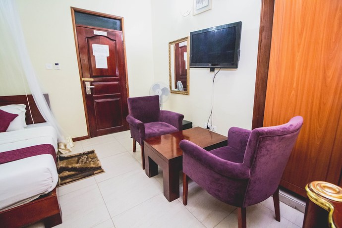 Imagen de la habitación del Hotel Sir Jose. Foto 16