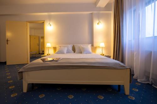 Imagen de la habitación del Hotel Sir Royal. Foto 3