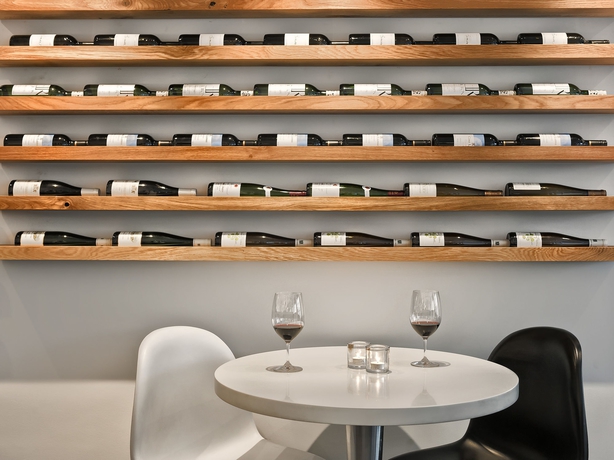 Imagen de los interiores del Hotel Sir Savigny. Foto 11