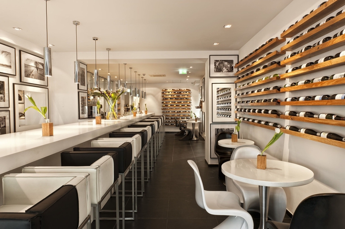 Imagen del bar/restaurante del Hotel Sir Savigny. Foto 5