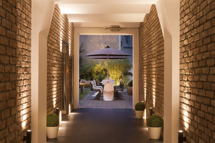 Imagen de los interiores del Hotel Sir Savigny. Foto 16