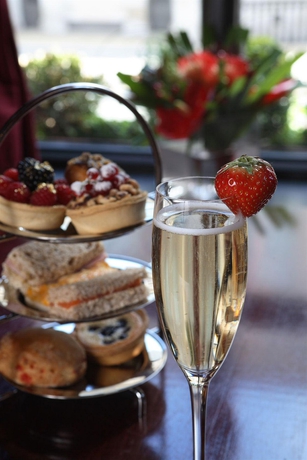 Imagen del bar/restaurante del Hotel Sir Thomas. Foto 4