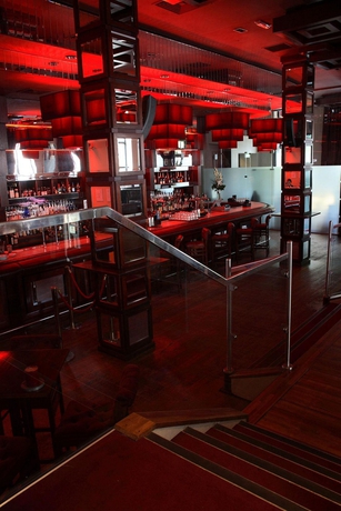 Imagen del bar/restaurante del Hotel Sir Thomas. Foto 6