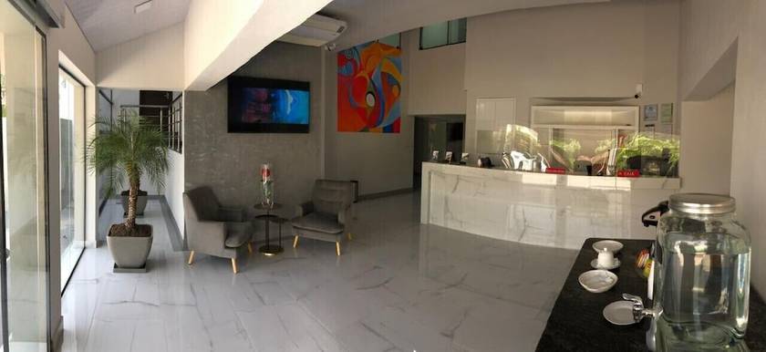 Imagen de los interiores del Hotel Sirari Suites, Municipio Santa Cruz de la Sierra. Foto 18