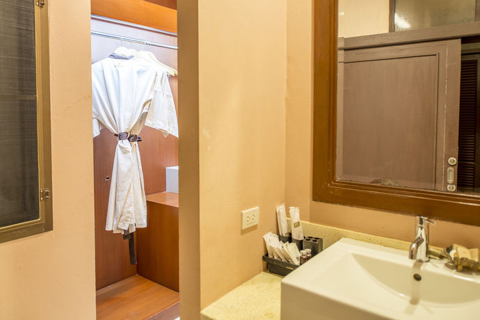 Imagen de la habitación del Hotel Sirarun Resort. Foto 8