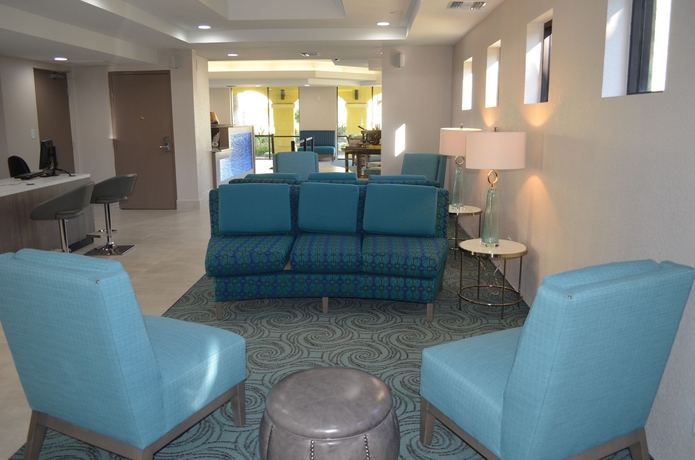 Imagen de los interiores del Hotel Sirata Beach Resort. Foto 8