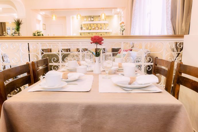 Imagen del bar/restaurante del Hotel Sirena Beach. Foto 3