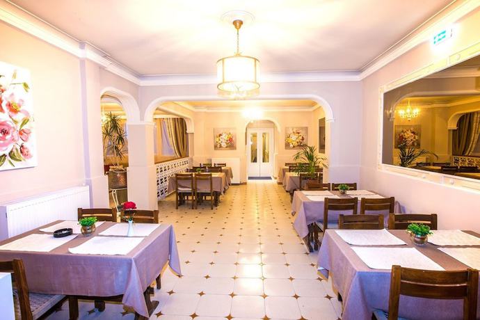 Imagen del bar/restaurante del Hotel Sirena Beach. Foto 5