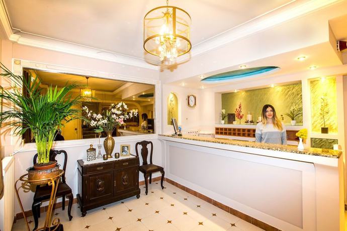 Imagen de los interiores del Hotel Sirena Beach. Foto 20