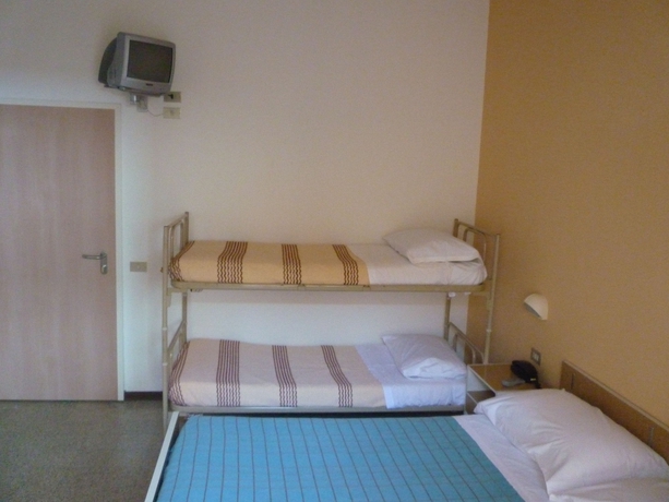 Imagen de la habitación del Hotel Sirena, Bellaria-Igea Marina. Foto 7