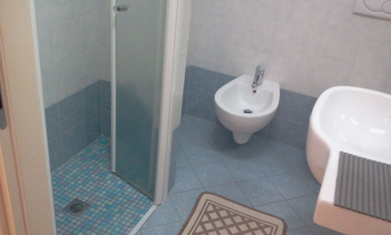 Imagen de la habitación del Hotel Sirena, Bellaria-Igea Marina. Foto 13