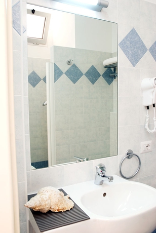 Imagen de la habitación del Hotel Sirena, Bellaria-Igea Marina. Foto 14