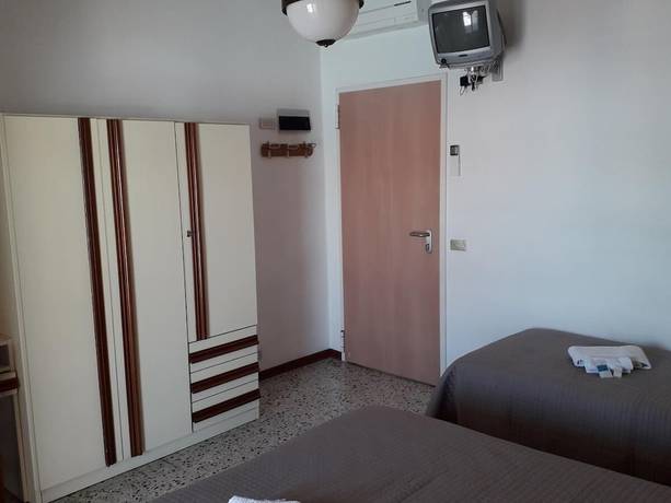 Imagen de la habitación del Hotel Sirena, Bellaria-Igea Marina. Foto 5