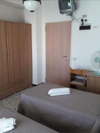 Imagen de la habitación del Hotel Sirena, Bellaria-Igea Marina. Foto 9