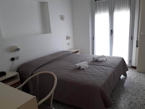 Imagen de la habitación del Hotel Sirena, Bellaria-Igea Marina. Foto 16