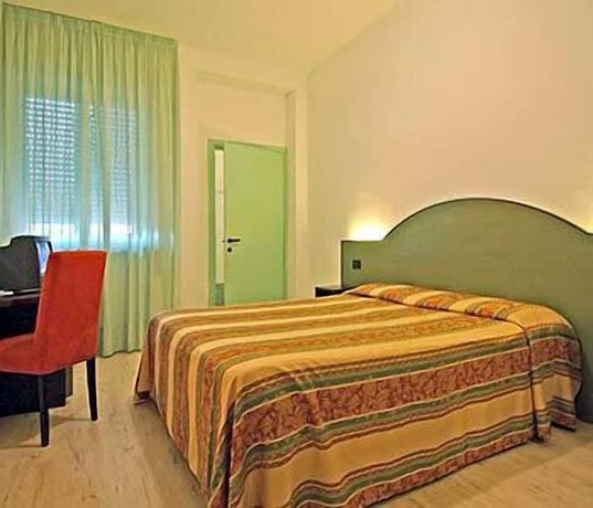 Imagen de la habitación del Hotel Sirena, Camaiore. Foto 17