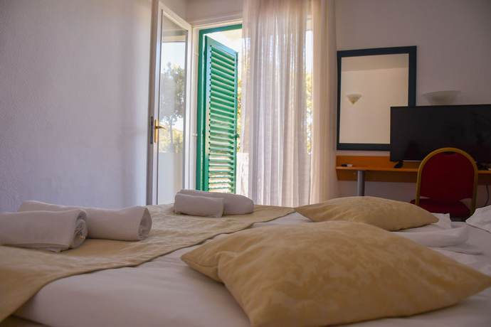 Imagen de la habitación del Hotel Sirena Hvar. Foto 14