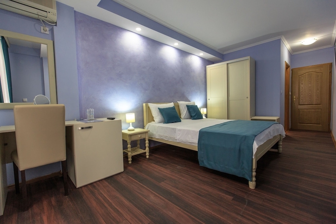 Imagen de la habitación del Hotel Sirena Marta. Foto 10