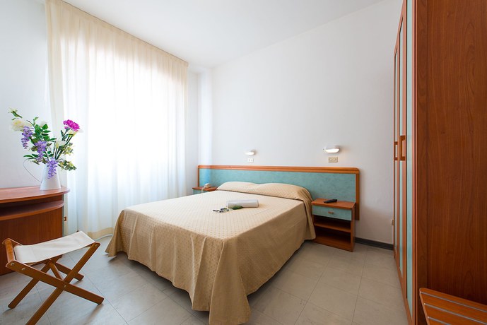 Imagen de la habitación del Hotel Sirena, Rimini. Foto 2