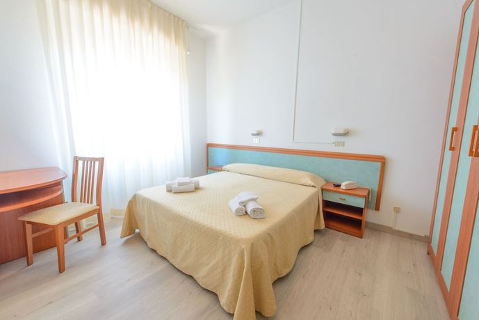Imagen de la habitación del Hotel Sirena, Rimini. Foto 3
