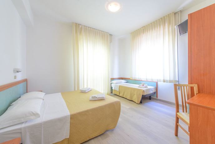 Imagen de la habitación del Hotel Sirena, Rimini. Foto 6