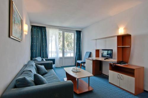 Imagen de la habitación del Hotel Sirena, VENUS - SATURN. Foto 6