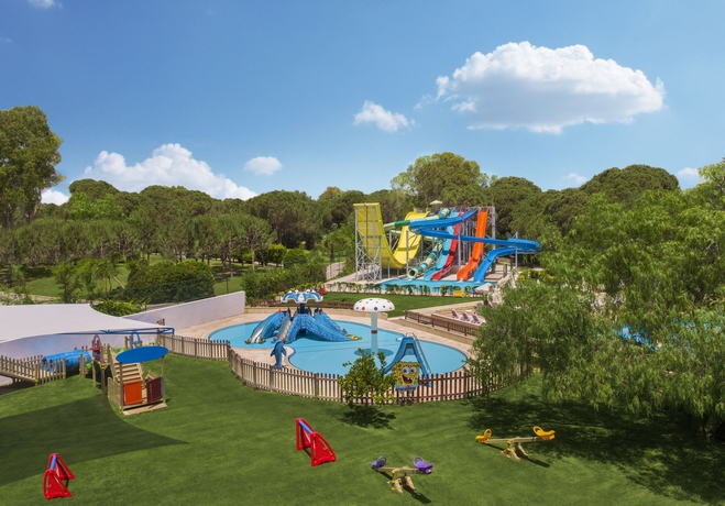 Imagen de la piscina del Hotel Sirene Belek. Foto 15