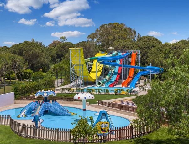 Imagen de la piscina del Hotel Sirene Belek. Foto 16
