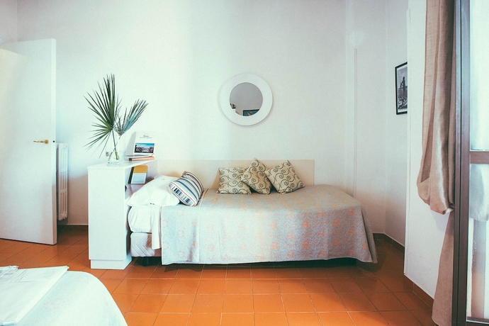 Imagen de la habitación del Hotel Sirenetta, Lido di Ostia. Foto 5