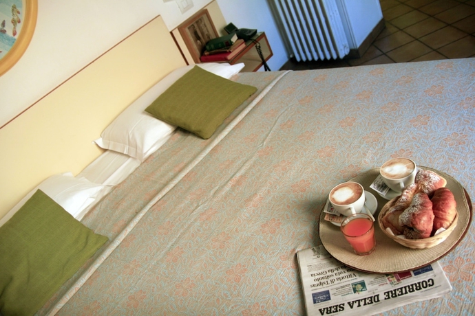 Imagen de la habitación del Hotel Sirenetta, Lido di Ostia. Foto 7