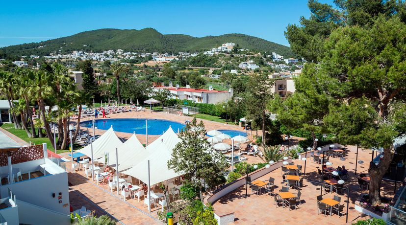 Imagen general del Hotel Sirenis Hotel Club Siesta. Foto 8