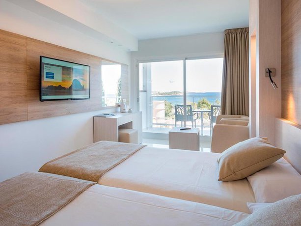 Imagen general del Hotel Sirenis Hotel Club Siesta. Foto 7