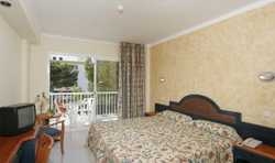Imagen de la habitación del Hotel Sirenis Roulette. Foto 3