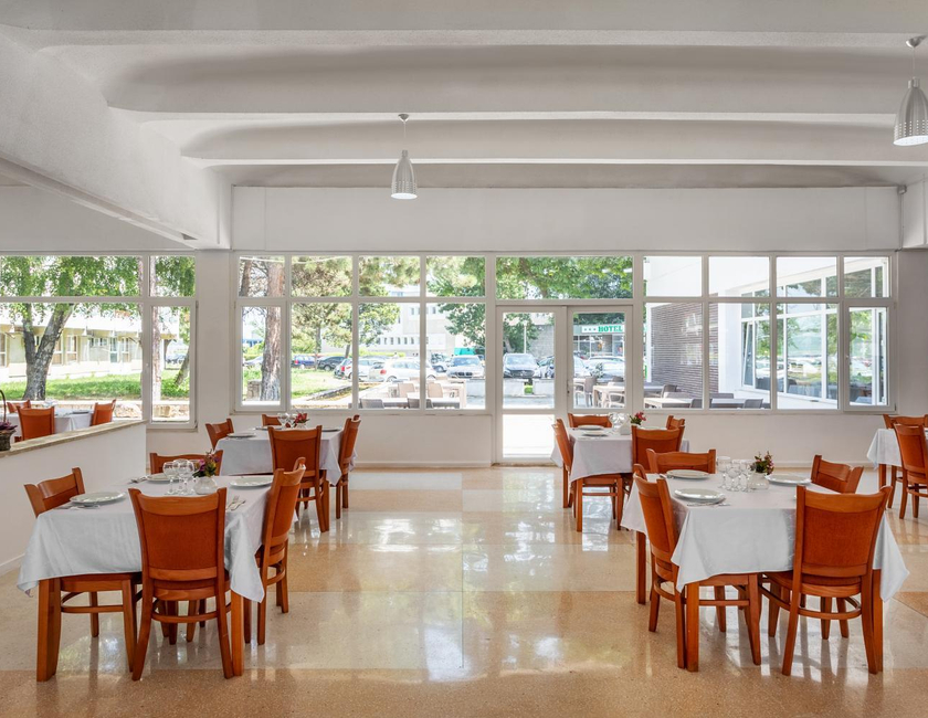 Imagen general del Hotel Siret. Foto 14