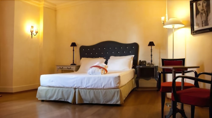 Imagen de la habitación del Hotel Siri. Foto 4