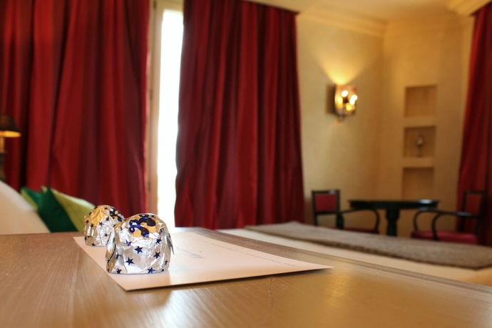 Imagen de la habitación del Hotel Siri. Foto 7