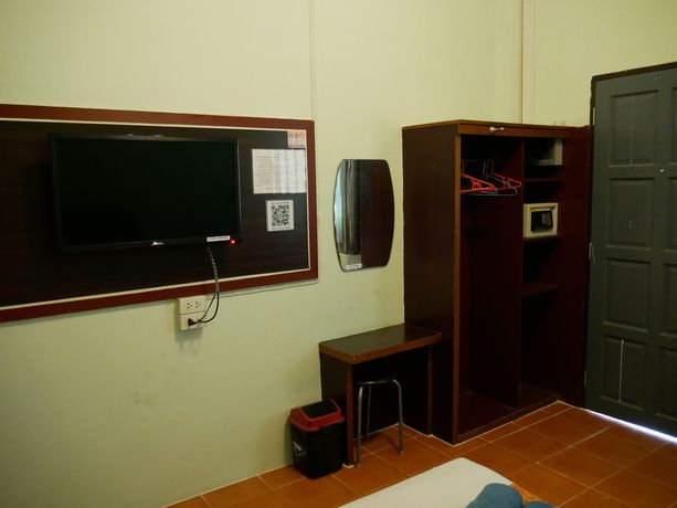 Imagen de la piscina del Hotel Siri Place. Foto 18