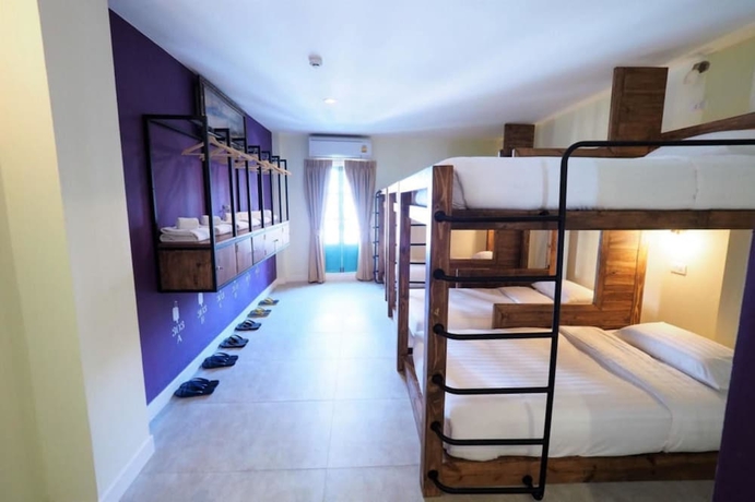 Imagen de la habitación del Hotel Siri Poshtel Bangkok. Foto 2