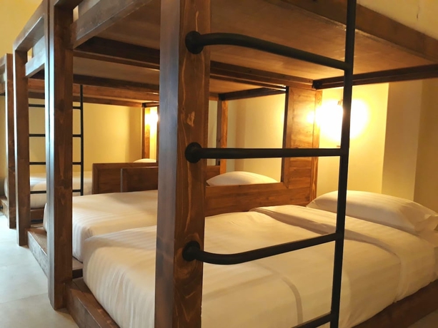 Imagen de la habitación del Hotel Siri Poshtel Bangkok. Foto 3