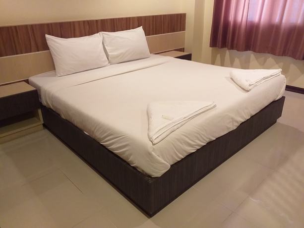 Imagen de la habitación del Hotel Sirichai - Chaiyaphum. Foto 15