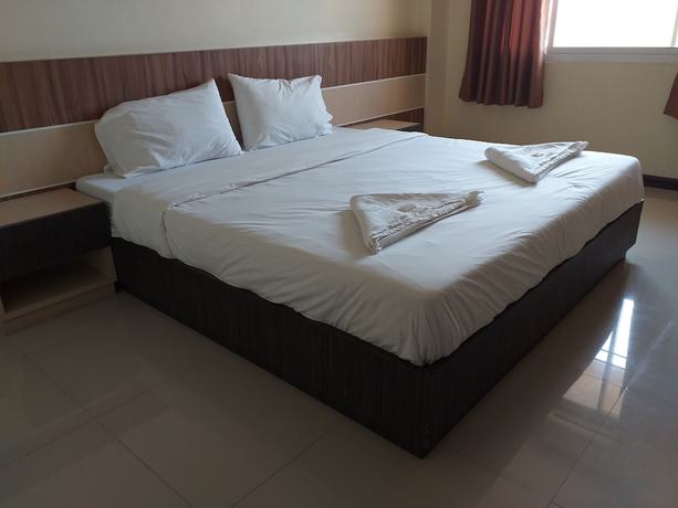 Imagen de la habitación del Hotel Sirichai - Chaiyaphum. Foto 18