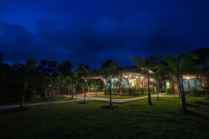 Imagen de los interiores del Hotel Sirilanta Resort. Foto 17