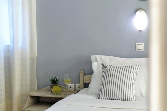 Imagen de la habitación del Hotel Sirines Complex. Foto 3