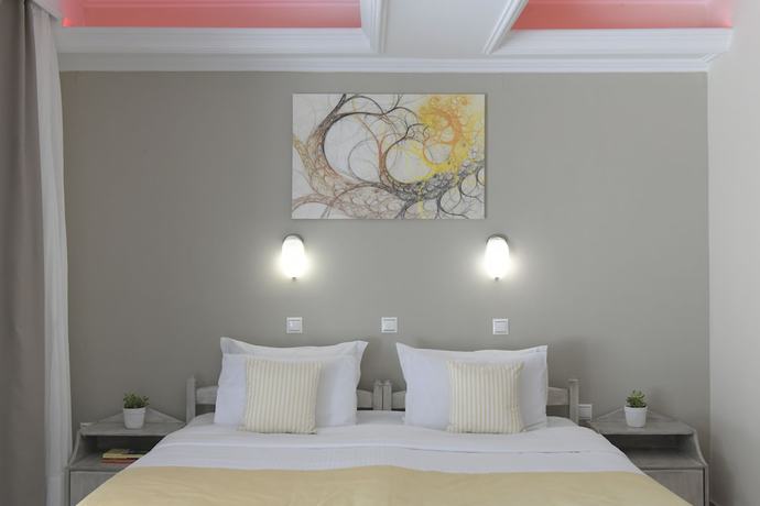 Imagen de la habitación del Hotel Sirines Complex. Foto 8