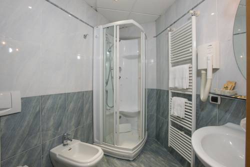 Imagen de la habitación del Hotel Sirio, Dormelleto. Foto 7